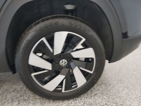 New 2026 Volkswagen Atlas Cross Sport SE FWD image 28