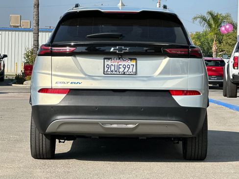 Used 2022 Chevrolet Bolt EUV Premier w/ Sun & Sound Package image 4