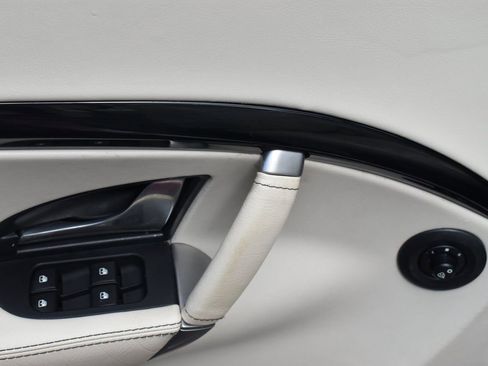 Used 2016 Maserati GranTurismo Sport image 45