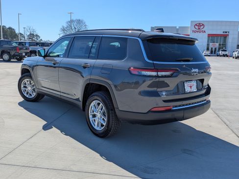 New 2026 Jeep Grand Cherokee L 2WD image 5