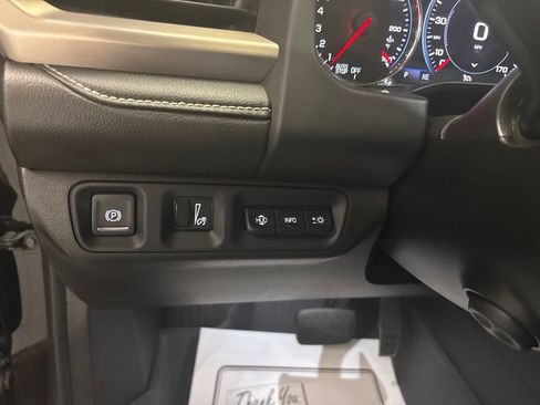 Used 2023 GMC Acadia Denali w/ Denali Ultimate Package FWD image 23