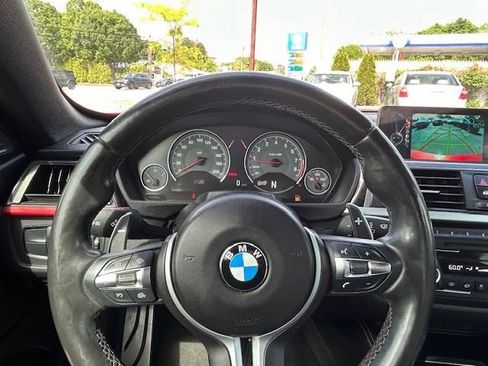 Used 2016 BMW M4 Convertible RWD image 29