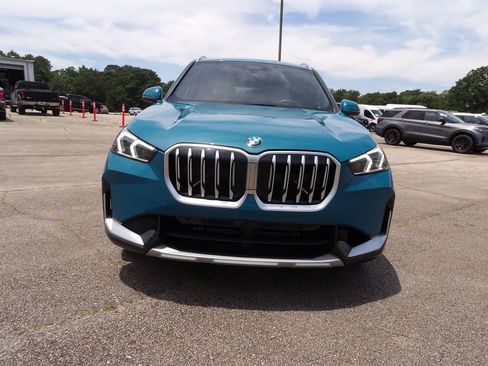 Used 2025 BMW X1 xDrive28i w/ Convenience Package AWD/4WD image 3