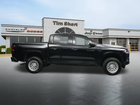 Used 2023 Chevrolet Colorado W/T RWD image 6