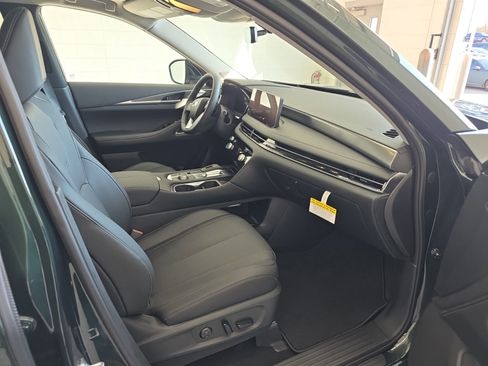 New 2026 INFINITI QX60 Luxe w/ Cargo Package image 9