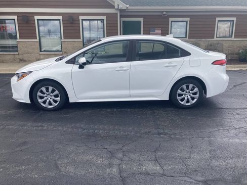 Used 2022 Toyota Corolla LE image 6