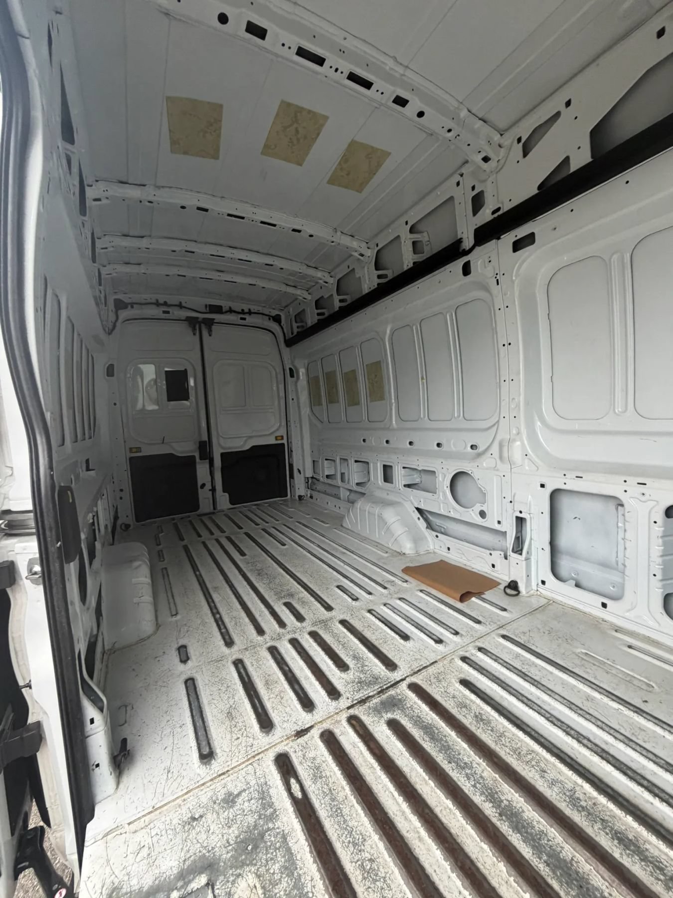 Used 2022 Ford Transit 250 148 High Roof Extended AWD image 18