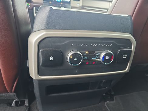 Used 2022 Ford Expedition Max Limited AWD/4WD image 15