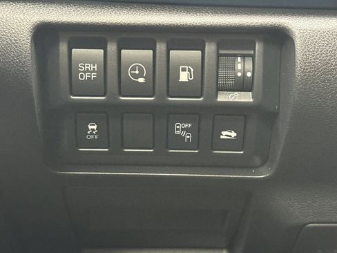 Used 2023 Subaru Crosstrek Hybrid AWD/4WD image 33