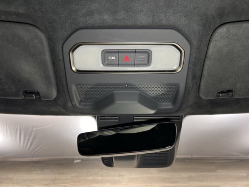 Used 2024 Rivian R1S Adventure image 8