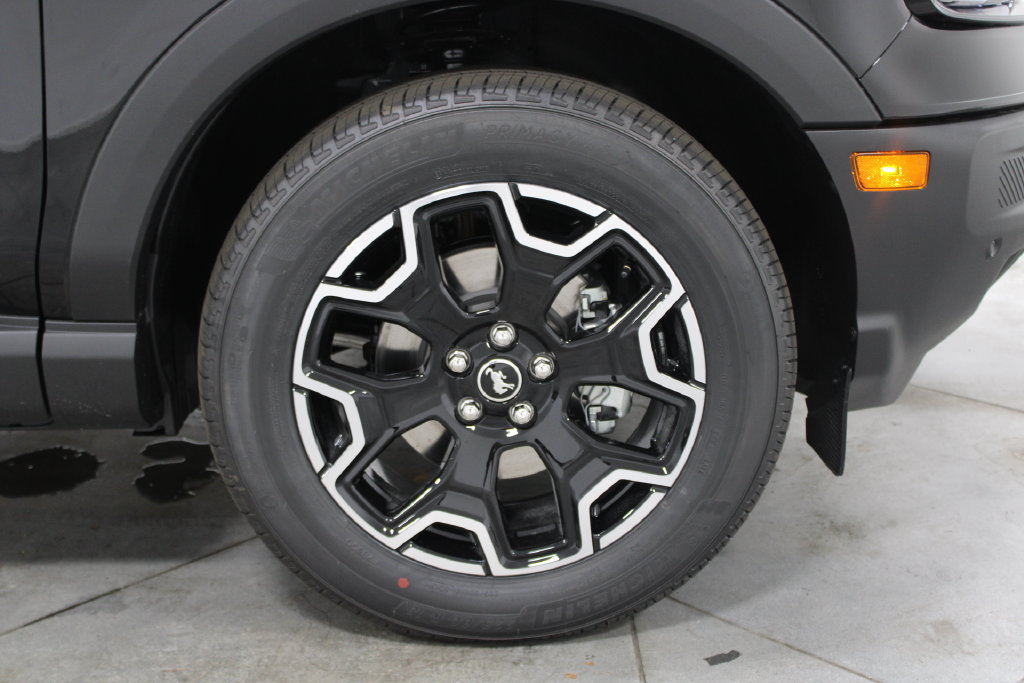 New 2026 Ford Bronco Sport Outer Banks w/ Outer Banks Tech Package+ AWD/4WD image 61