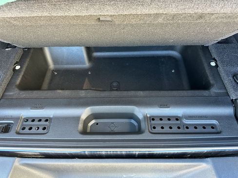 Used 2025 Jeep Wrangler Sport image 25