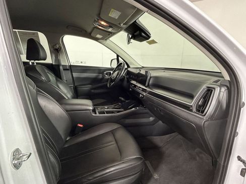 Used 2024 Kia Sorento S image 28
