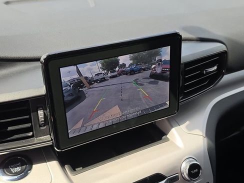 Certified 2024 Ford Explorer XLT image 23