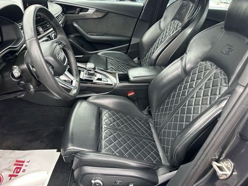 Used 2021 Audi S4 Premium Plus w/ Premium Plus Package image 19
