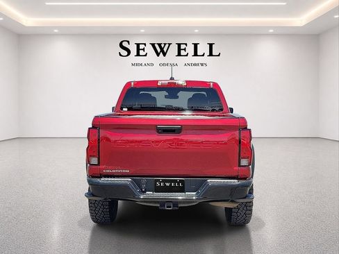 Used 2023 Chevrolet Colorado Trail Boss AWD/4WD image 4