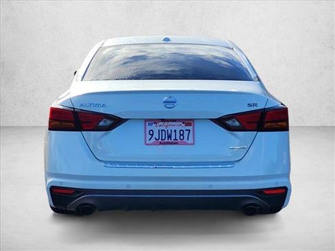 Used 2021 Nissan Altima 2.0 SR FWD image 7