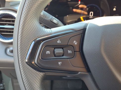 Used 2026 Chevrolet Trax LT FWD image 15