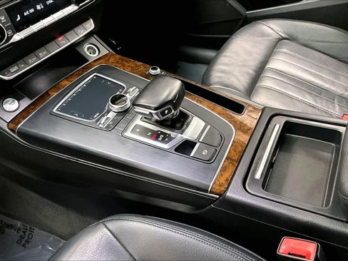 Used 2018 Audi Q5 2.0T Premium Plus w/ Premium Plus Package image 20