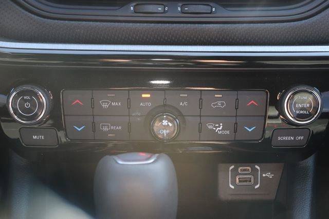 Used 2024 Jeep Compass Trailhawk w/ Trailer Tow Group AWD/4WD image 30