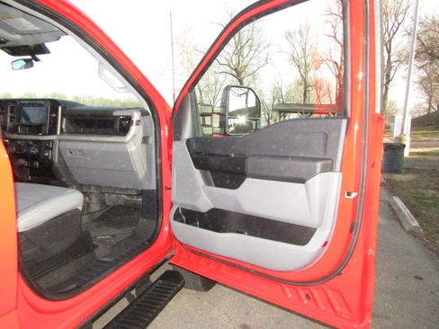 Used 2024 Ford F350 XL w/ FX4 Off-Road Package AWD/4WD image 18