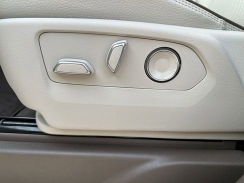 New 2026 GMC Yukon Denali w/ Denali Reserve Package image 16