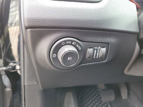 Used 2019 Jeep Compass Trailhawk image 26