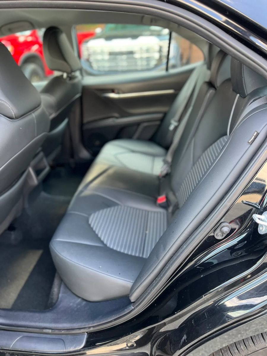 Used 2024 Toyota Camry SE FWD image 11