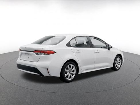 Used 2025 Toyota Corolla LE FWD image 9