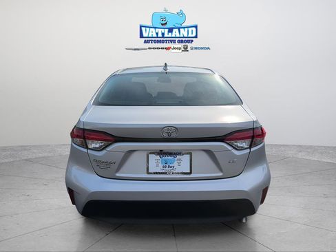 Used 2023 Toyota Corolla LE image 4