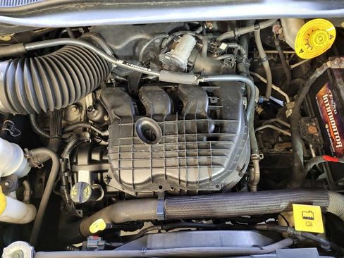 Used 2016 Dodge Grand Caravan SE w/ Quick Order Package 29E SE image 30