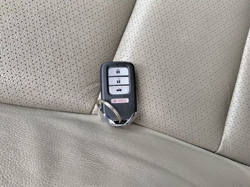 Used 2015 Honda Accord EX-L image 32