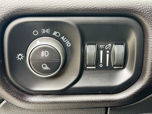Used 2022 RAM 2500 Laramie AWD/4WD image 10