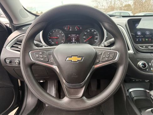 Used 2024 Chevrolet Malibu LT image 19