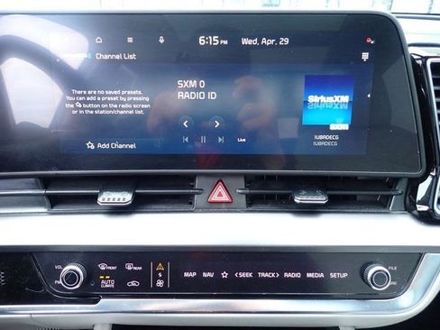 Certified 2025 Kia Sportage EX w/ EX Premium Package AWD/4WD image 28