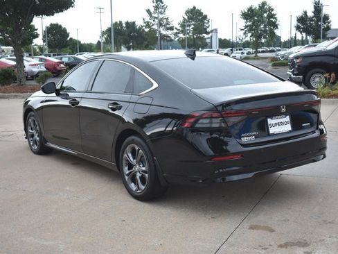 Used 2025 Honda Accord EX-L image 9