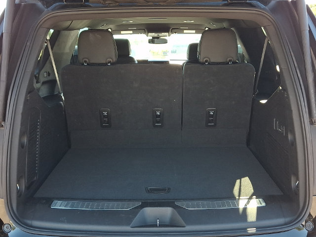 Used 2025 GMC Yukon XL Denali AWD/4WD image 29