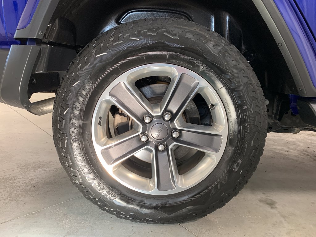 Used 2019 Jeep Wrangler Unlimited Sahara AWD/4WD image 11