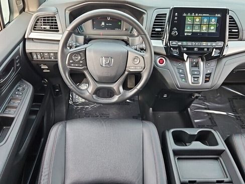 Used 2023 Honda Odyssey Sport image 11