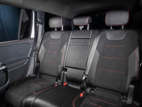 New 2026 Mercedes-Benz GLB 250 4MATIC image 25