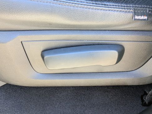 Used 2019 RAM 1500 Express w/ Express Value Package image 20