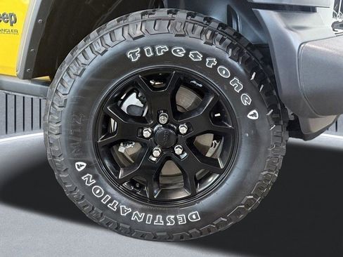 Used 2020 Jeep Wrangler Unlimited Willys image 14