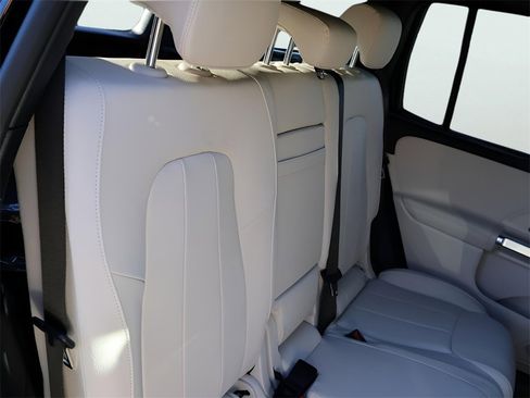 New 2026 Mercedes-Benz GLB 250 4MATIC image 14