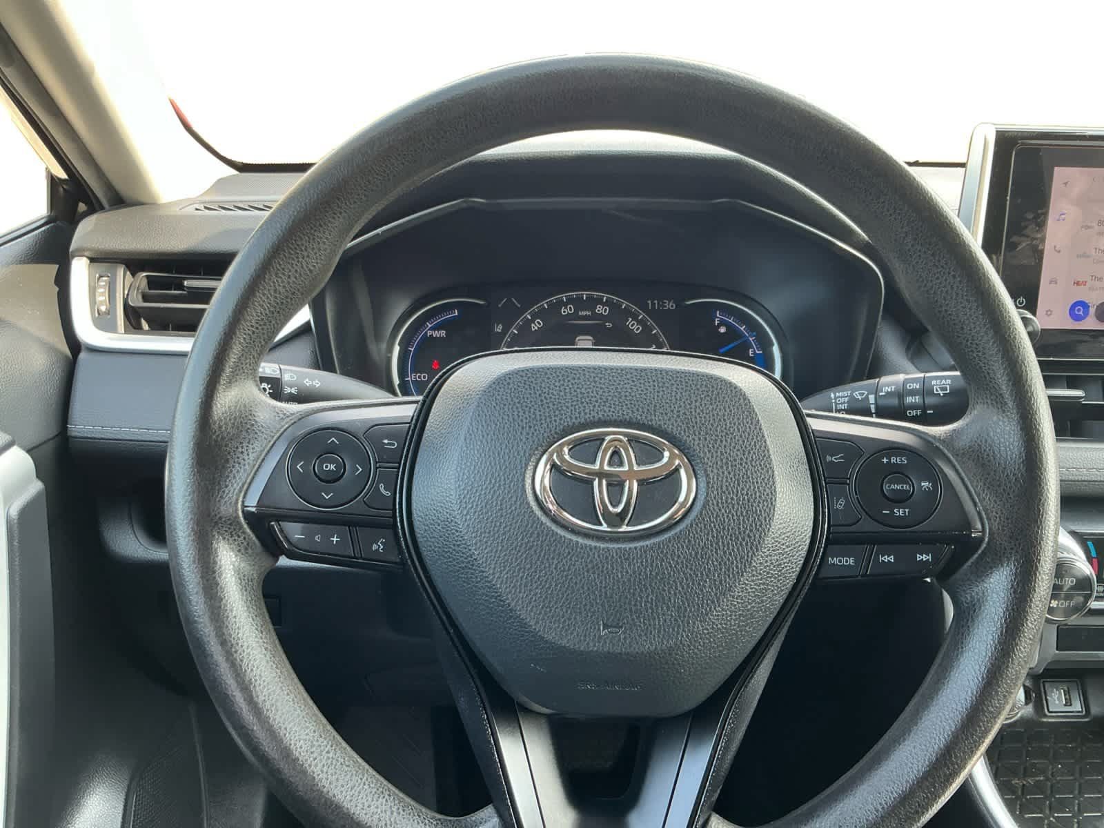 Used 2023 Toyota RAV4 XLE AWD/4WD image 12