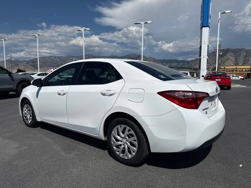 Used 2019 Toyota Corolla LE w/ Carpet Mat Package (TMS) FWD image 6