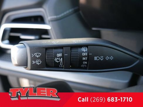 New 2026 Chevrolet Traverse LT w/ Midnight/Sport Edition AWD/4WD image 24