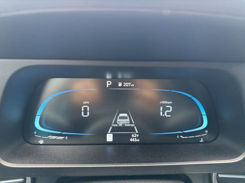 New 2025 Hyundai Elantra SE FWD image 15