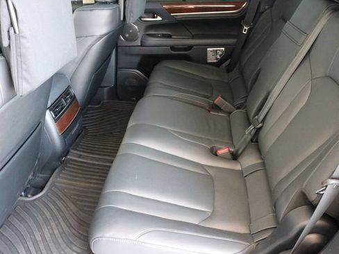 Used 2017 Lexus LX 570 4WD w/ Luxury Package image 32
