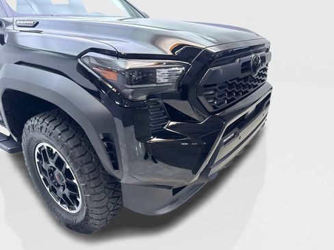 Used 2026 Toyota Tacoma TRD Off-Road w/ TRD Off Road Upgrade Package AWD/4WD image 17
