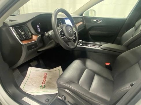 Used 2023 Volvo XC60 B5 Plus w/ Climate Package AWD/4WD image 10